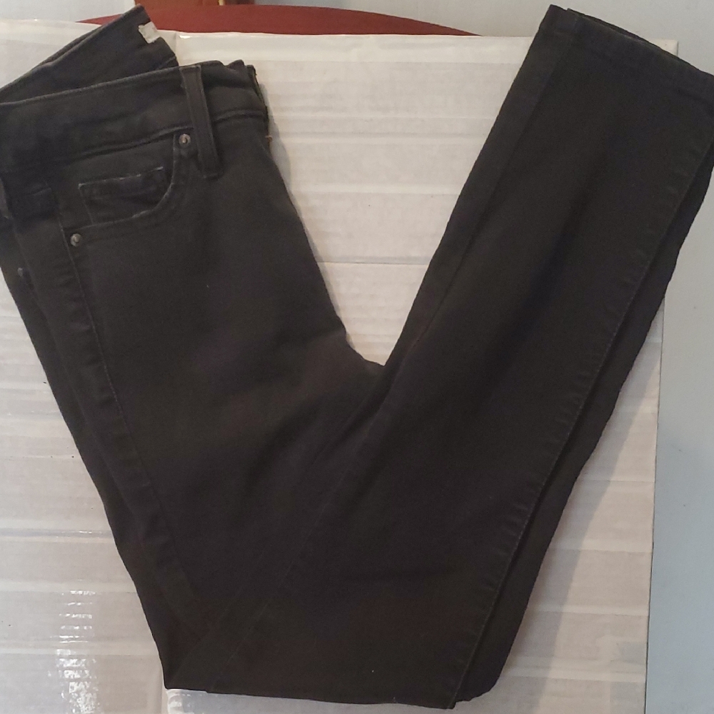 Levi,s Strauss  Black Shaping Skinny   Jeans W26. L28
